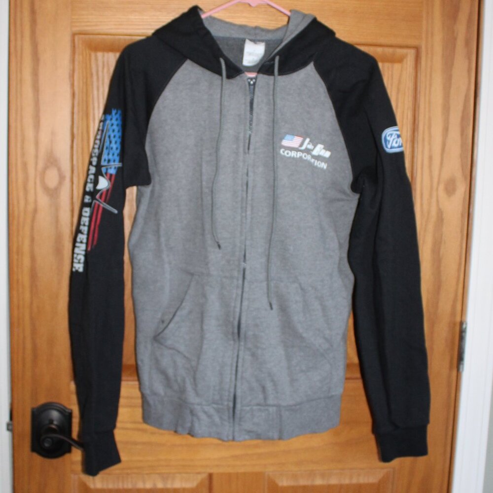 Jay Enn Corporation Men's Small Hooded Sweatshirt